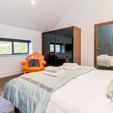Holiday home Lakeside At Louper Weir *