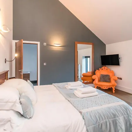 Lakeside At Louper Weir Holiday home