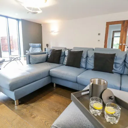 Holiday home Lakeside At Louper Weir *