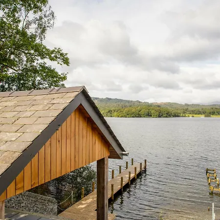 Lakeside At Louper Weir * Windermere