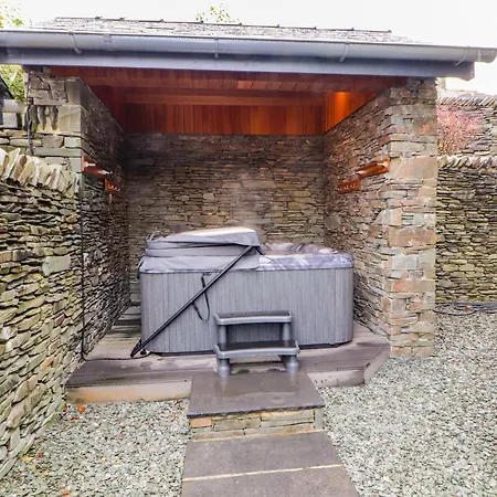 Lakeside At Louper Weir * Windermere