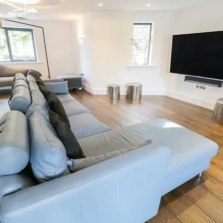 Lakeside At Louper Weir * Windermere