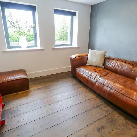 Lakeside At Louper Weir Nyaraló *